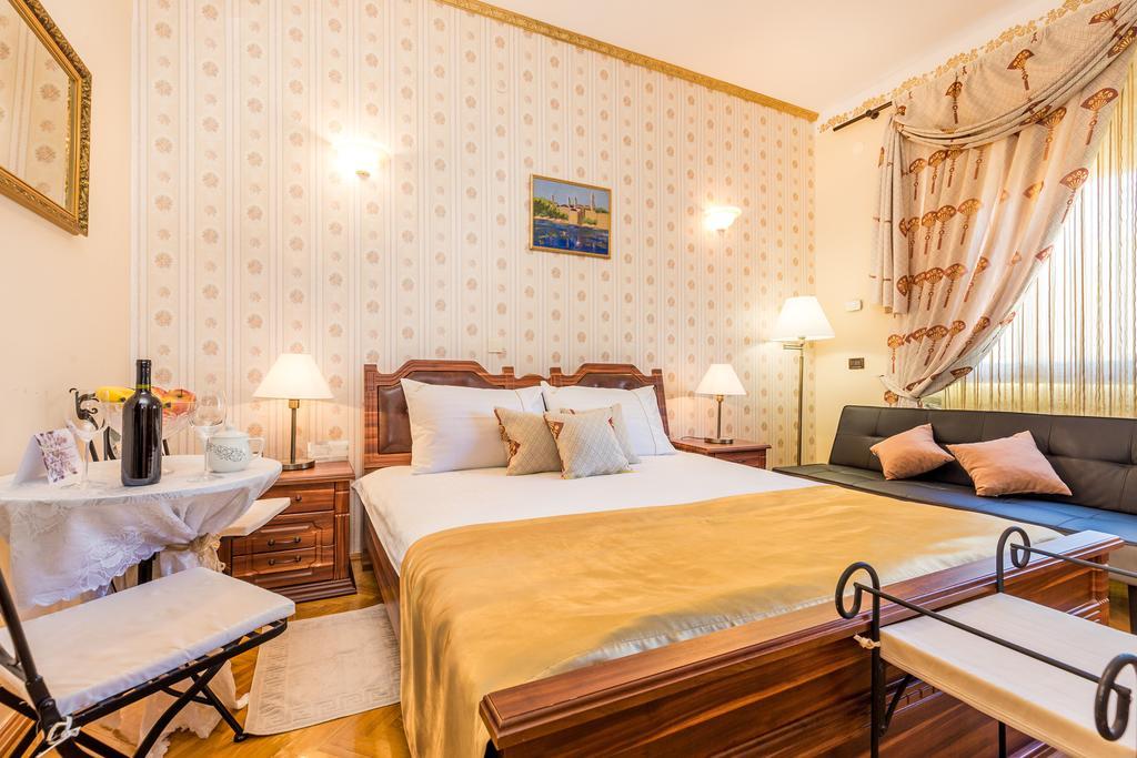 Villas Arbia - Margita Beach Hotel Banjol Bagian luar foto