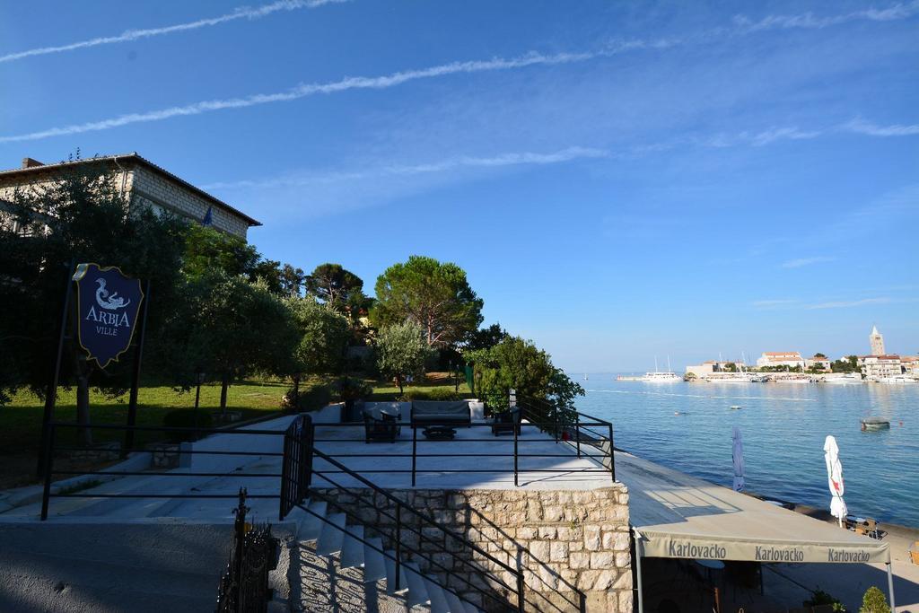Villas Arbia - Margita Beach Hotel Banjol Bagian luar foto